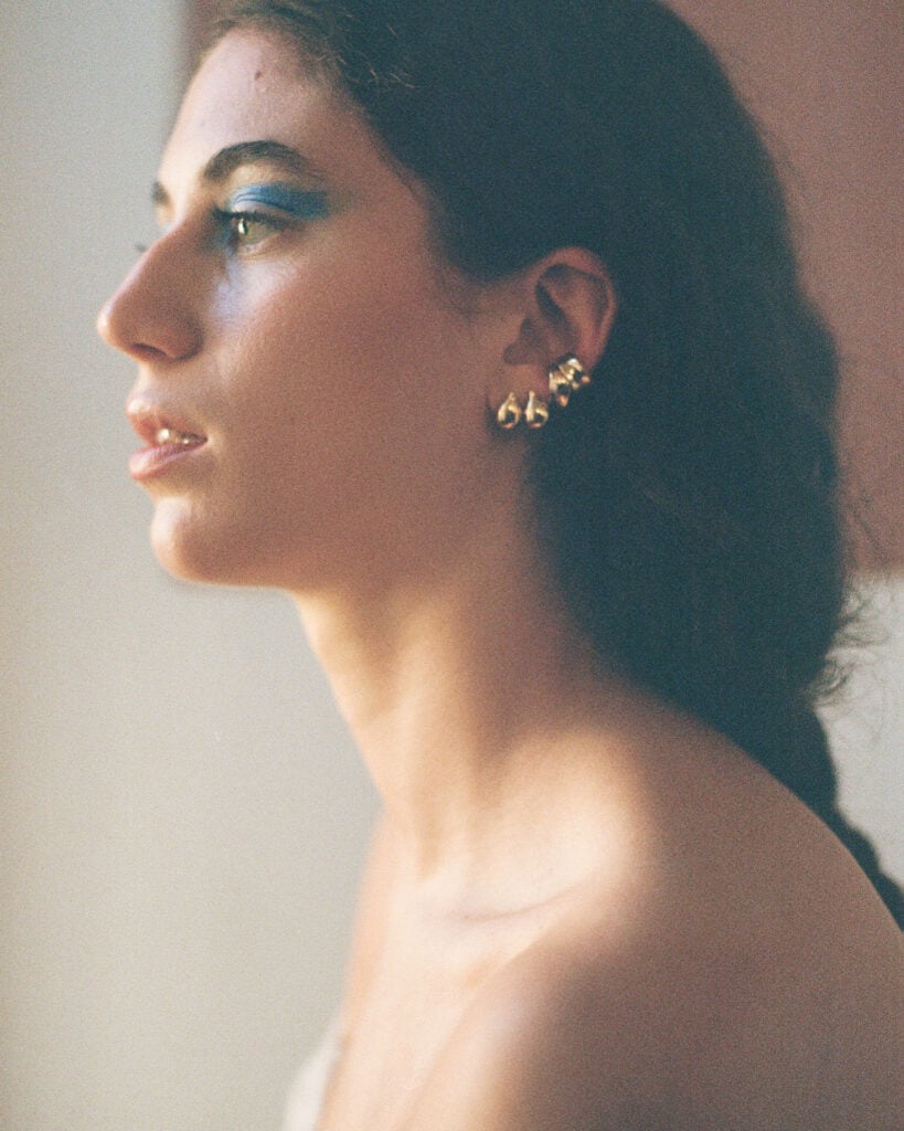 Gleam egg ear G