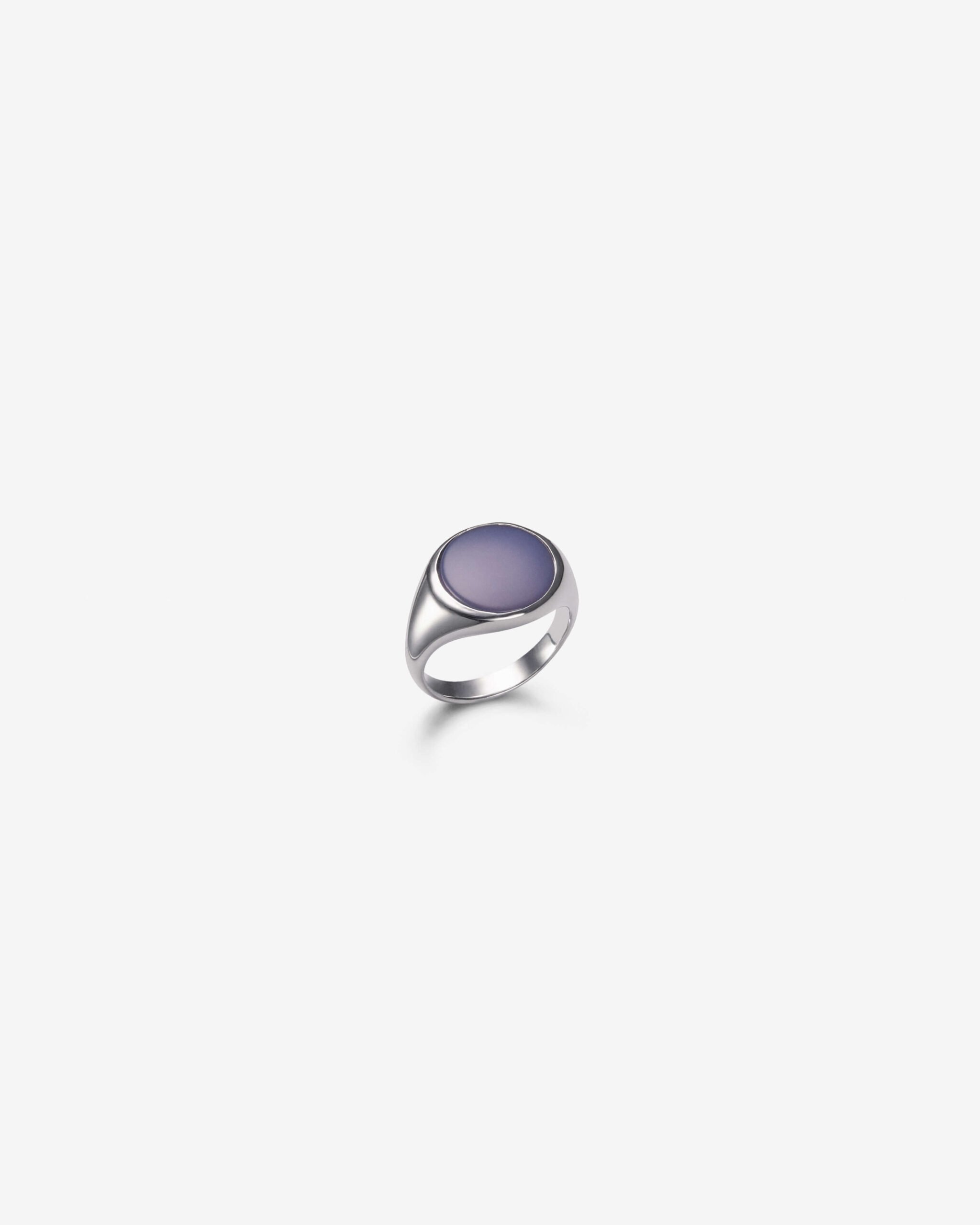Lucent him, <em>Blue agate</em>